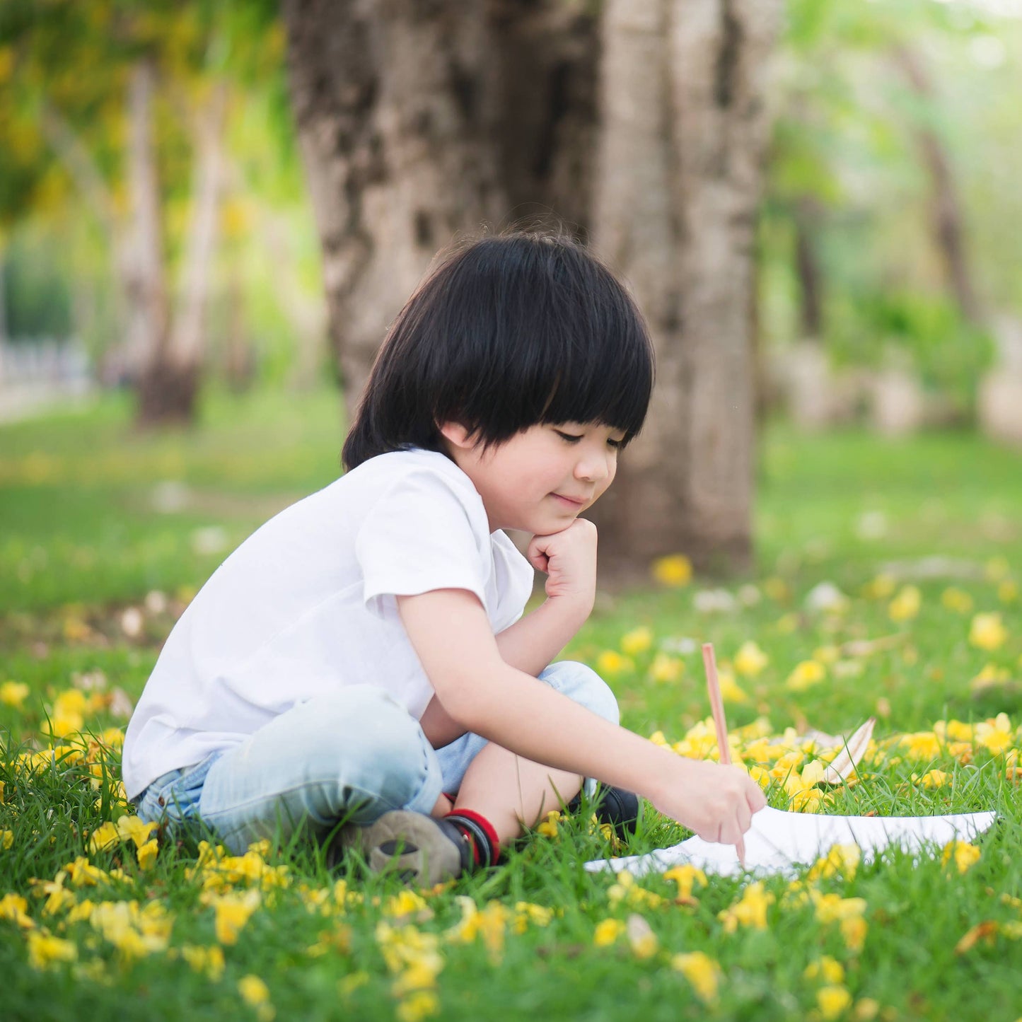 Sketchbook Art Kit - Doodle Set with Paper, Pencils and Bag