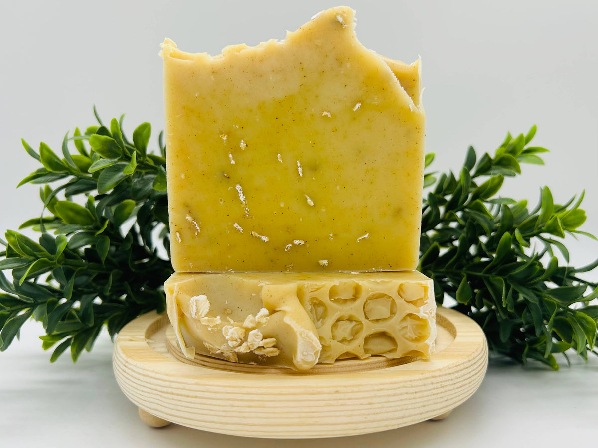 Oatmeal Turmeric & Honey Handmade Soap Bar