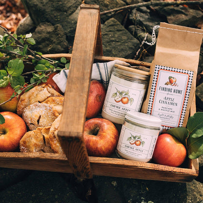 Soy Candle, Empire Apple, Fresh & Light Scent for Fall