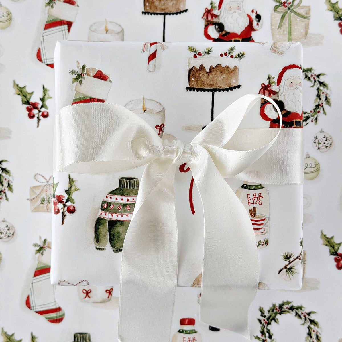 Classic christmas gift wrapping paper