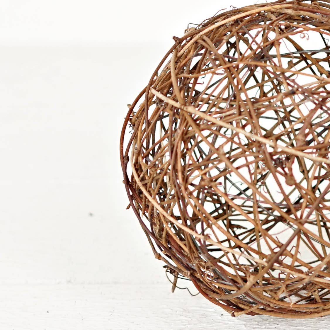 Grapevine Twig Ball-Brown 6"