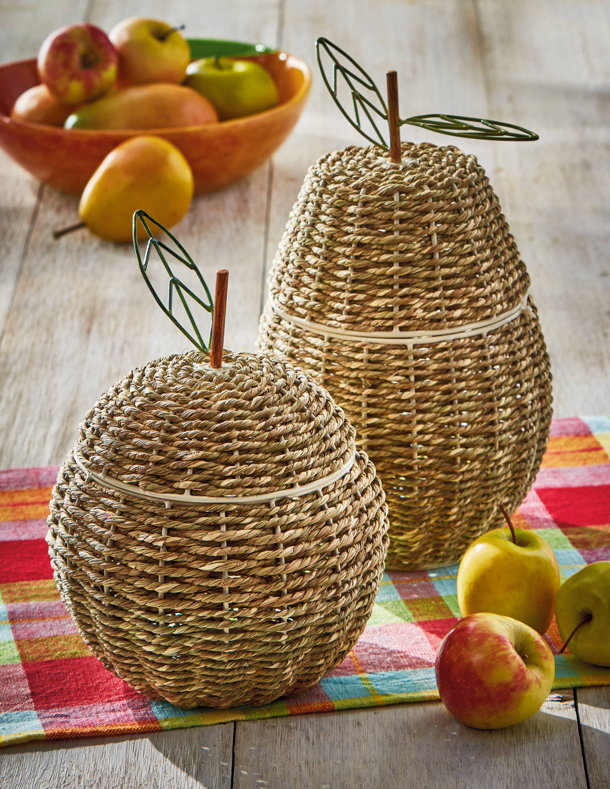 Pear Lidded Basket Natural Seagrass