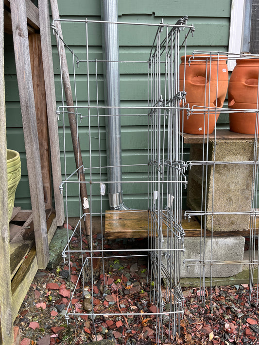 Collapsible Square Cage 40"