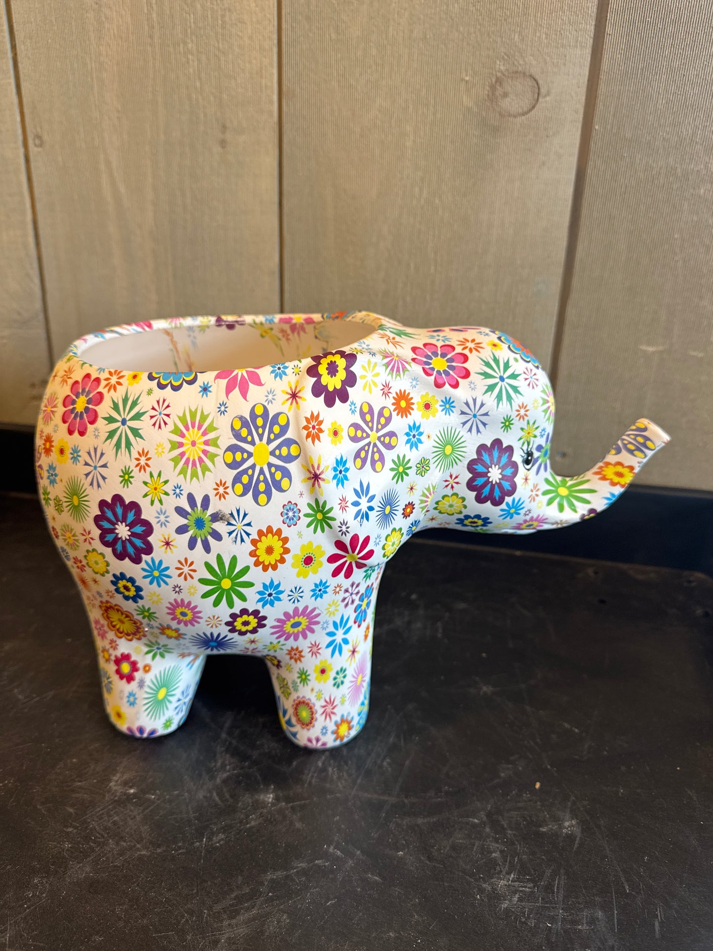 Hills Elephant Pot