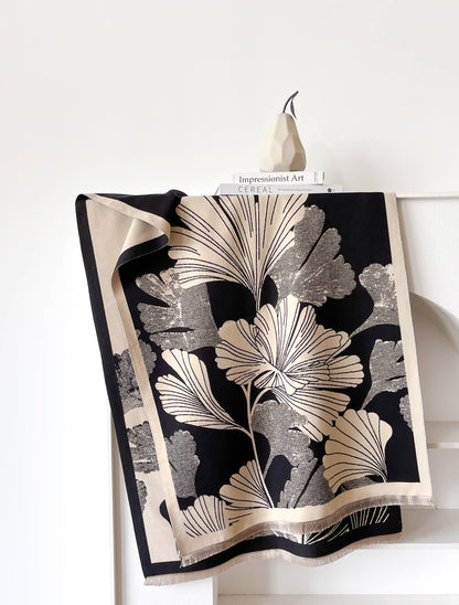 Black / Cream Large  Wrap
