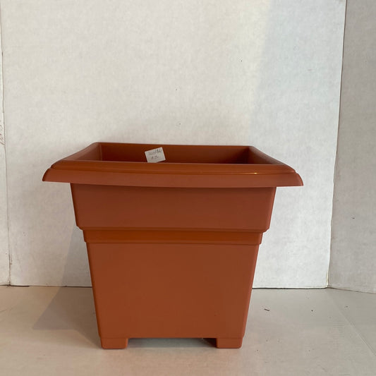 Countryside Terra Tub Plastic Planter